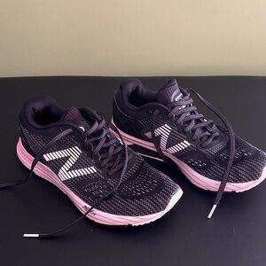 Women's New Balance Hanzo U V2 Black/Pink Runners/Joggers
